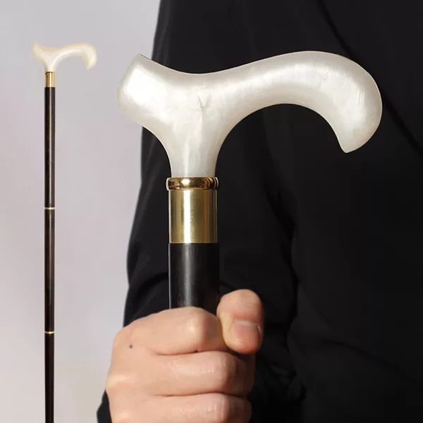 Canne En Bois Avec Poignée En Résine Décorative